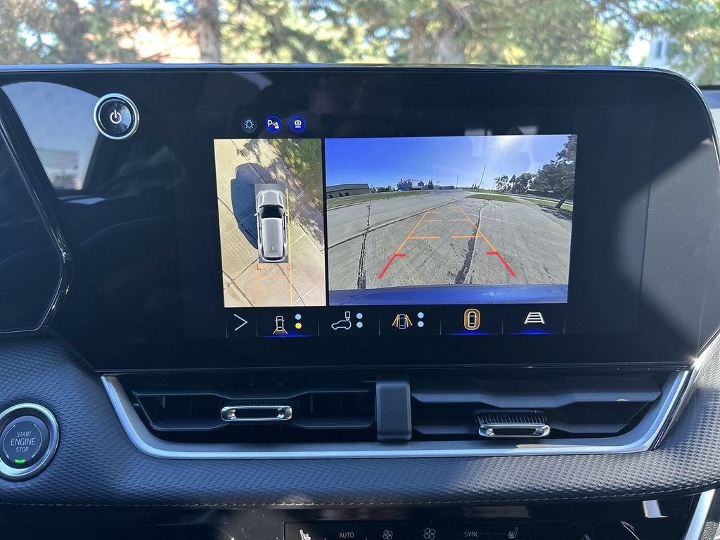 2027 Chevrolet Equinox LT - Photo 17