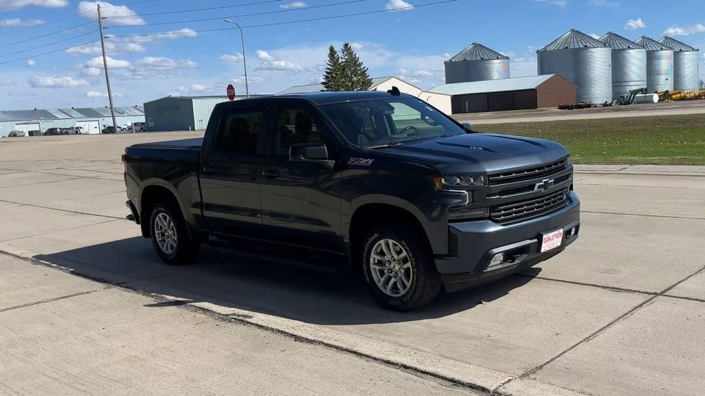 Used 2021 Chevrolet Silverado 1500 RST with VIN 1GCUYEEL7MZ433018 for sale in Oslo, Minnesota