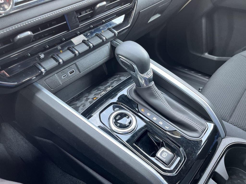 2023 Chevrolet Colorado LT - Photo 20