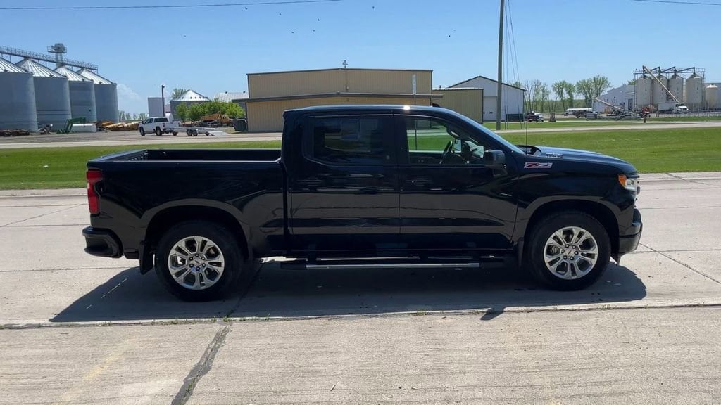 2023 Chevrolet Silverado 1500 RST - Photo 9