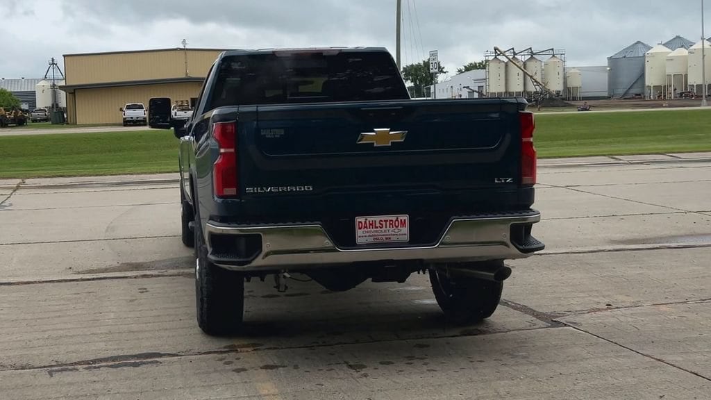 2026 Chevrolet Silverado 3500 HD LTZ - Photo 7