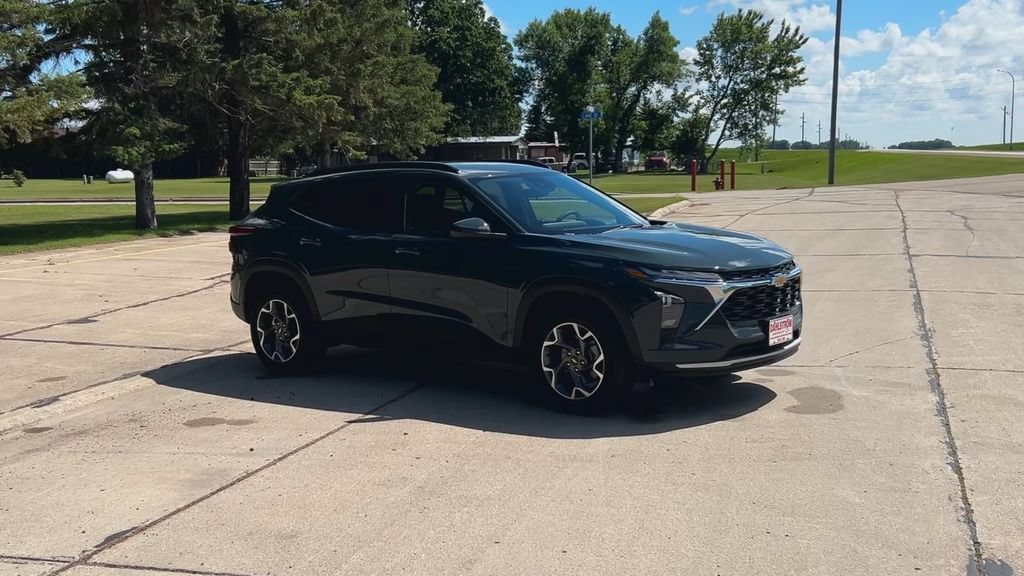 New 2026 Chevrolet Trax LT SUV