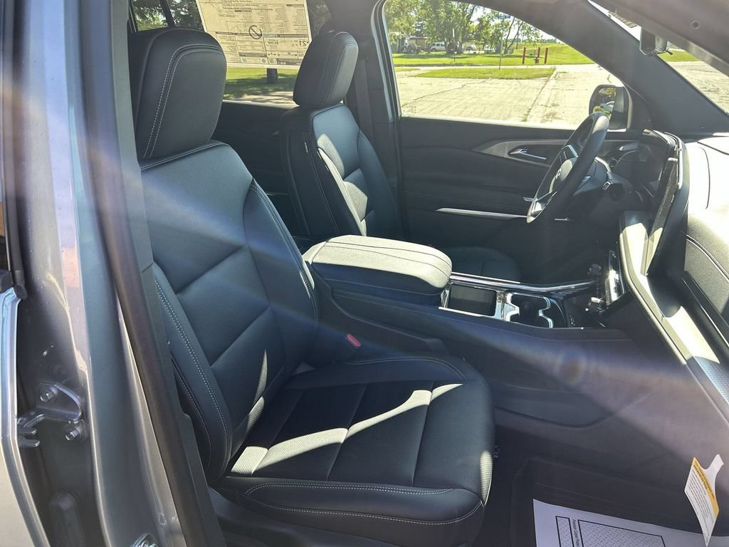 2026 Chevrolet Traverse LT - Photo 25