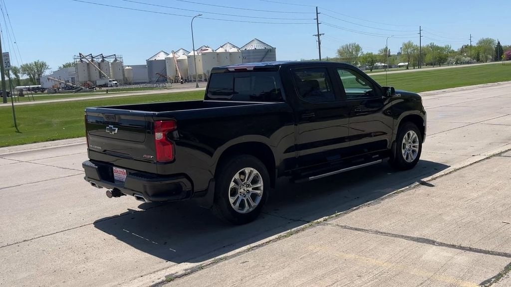 2023 Chevrolet Silverado 1500 RST - Photo 8