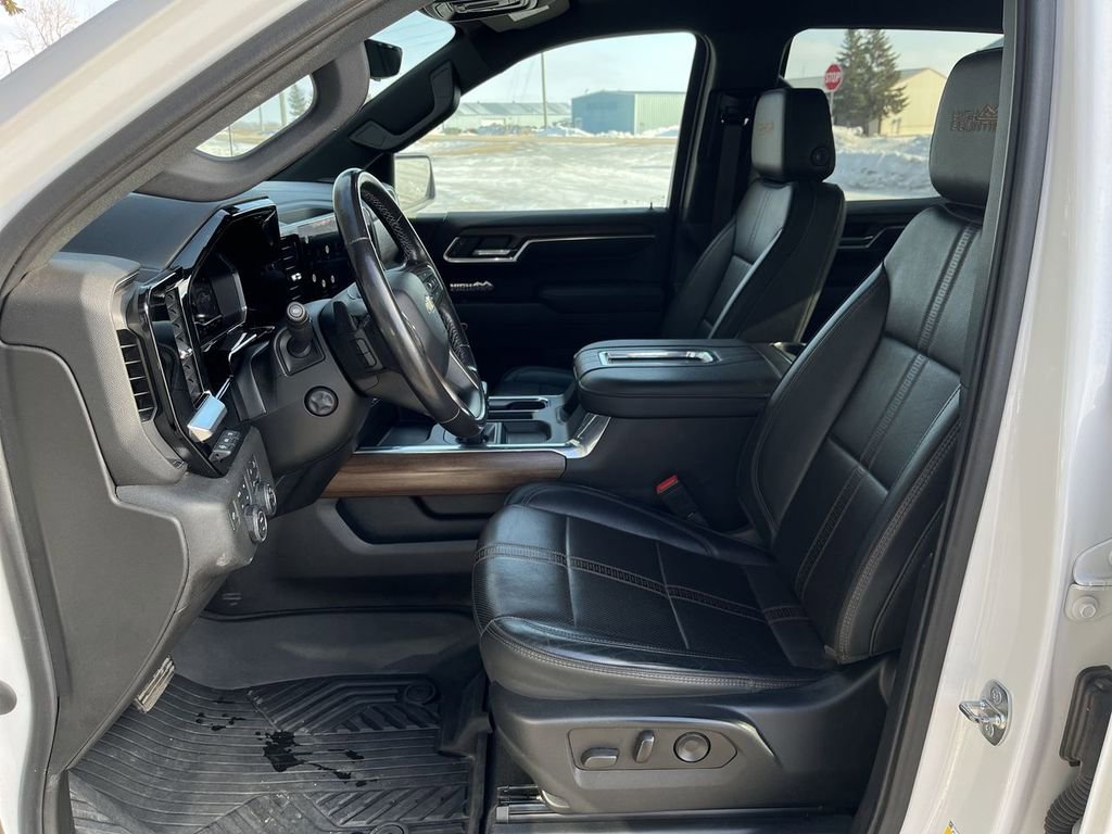 2022 Chevrolet Silverado 1500 High Country - Photo 11
