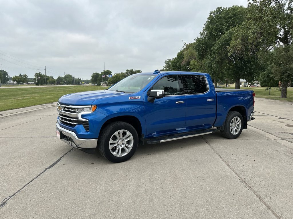 2022 Chevrolet Silverado 1500 Truck Crew Cab 