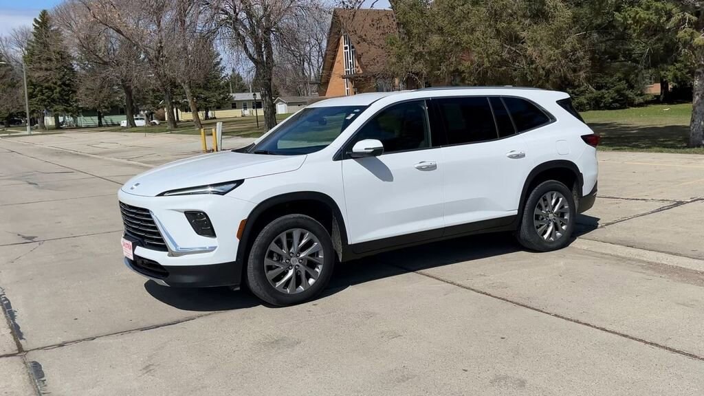 Used 2025 Buick Enclave Preferred SUV