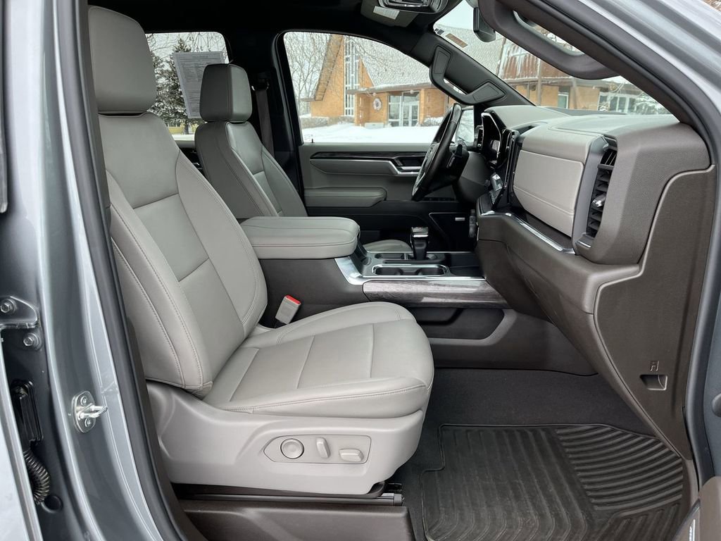 2023 Chevrolet Silverado 1500 LTZ - Photo 25