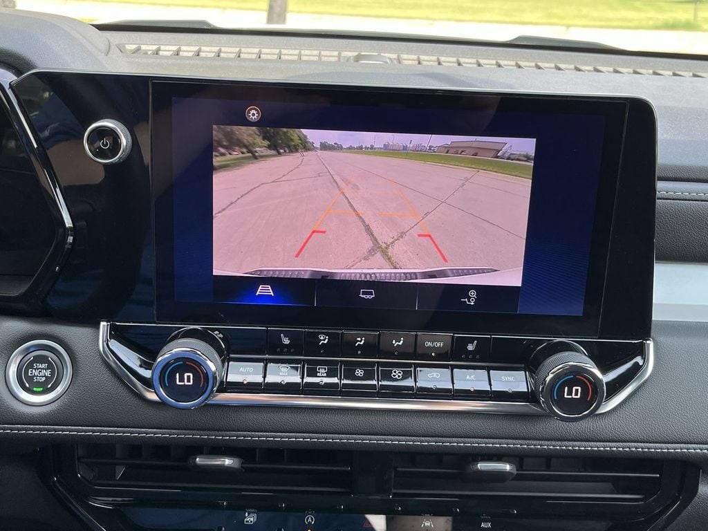 2023 Chevrolet Colorado LT - Photo 17