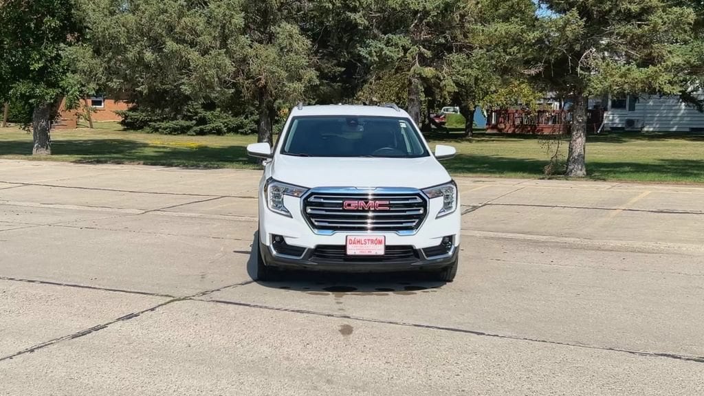 Used 2024 GMC Terrain SLT SUV