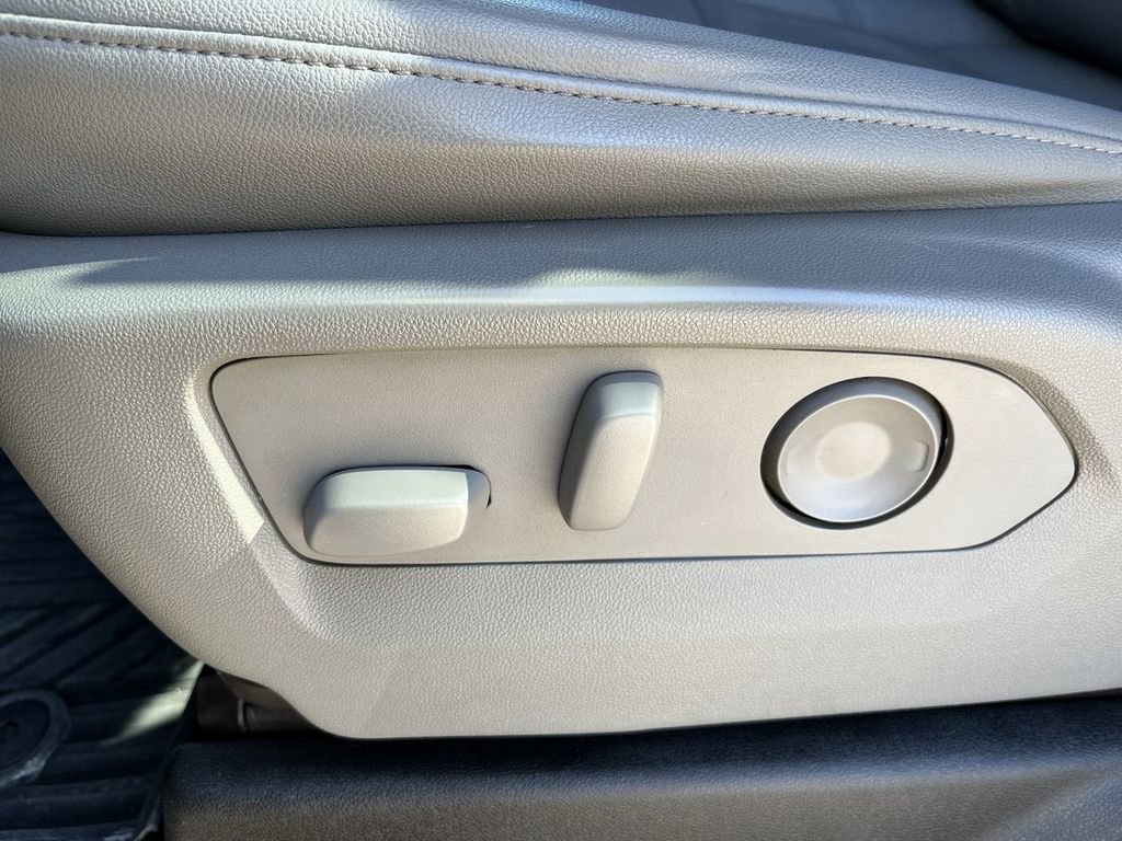 2022 Chevrolet Silverado 1500 LTZ - Photo 16