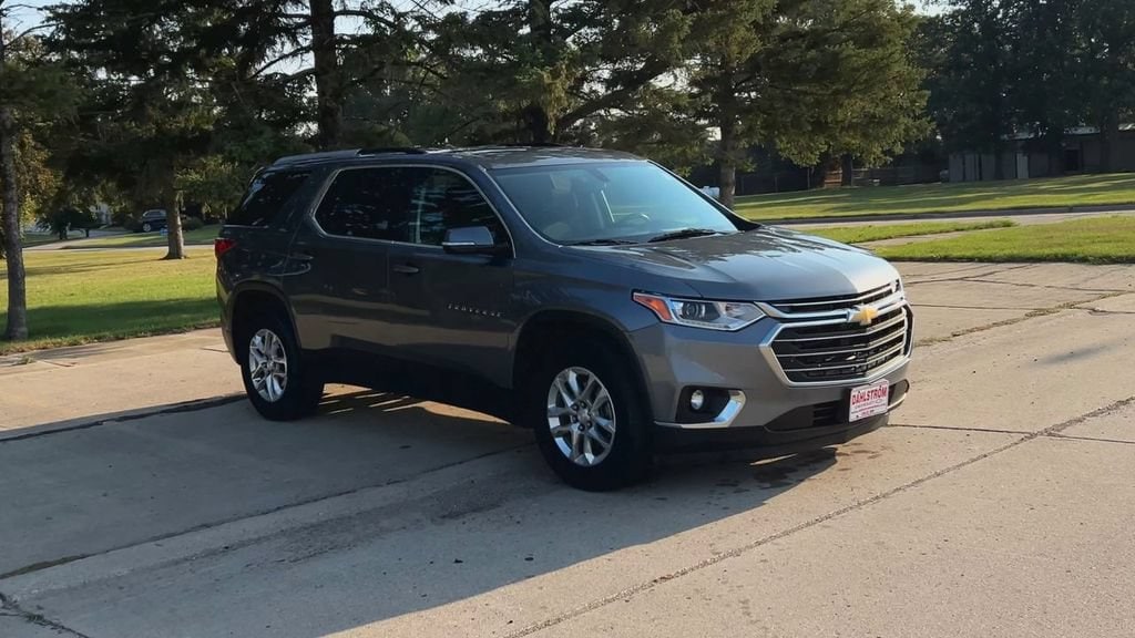 Used 2018 Chevrolet Traverse 1LT with VIN 1GNEVGKW2JJ235309 for sale in Oslo, Minnesota