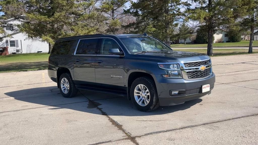 Used 2020 Chevrolet Suburban LT with VIN 1GNSKHKC4LR213713 for sale in Oslo, Minnesota
