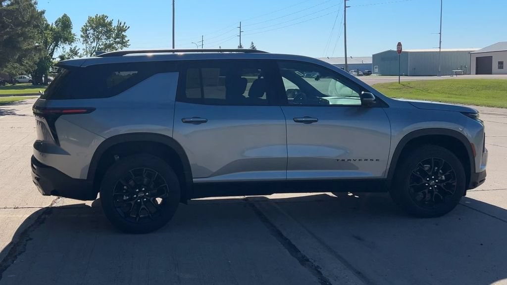 2026 Chevrolet Traverse LT - Photo 9