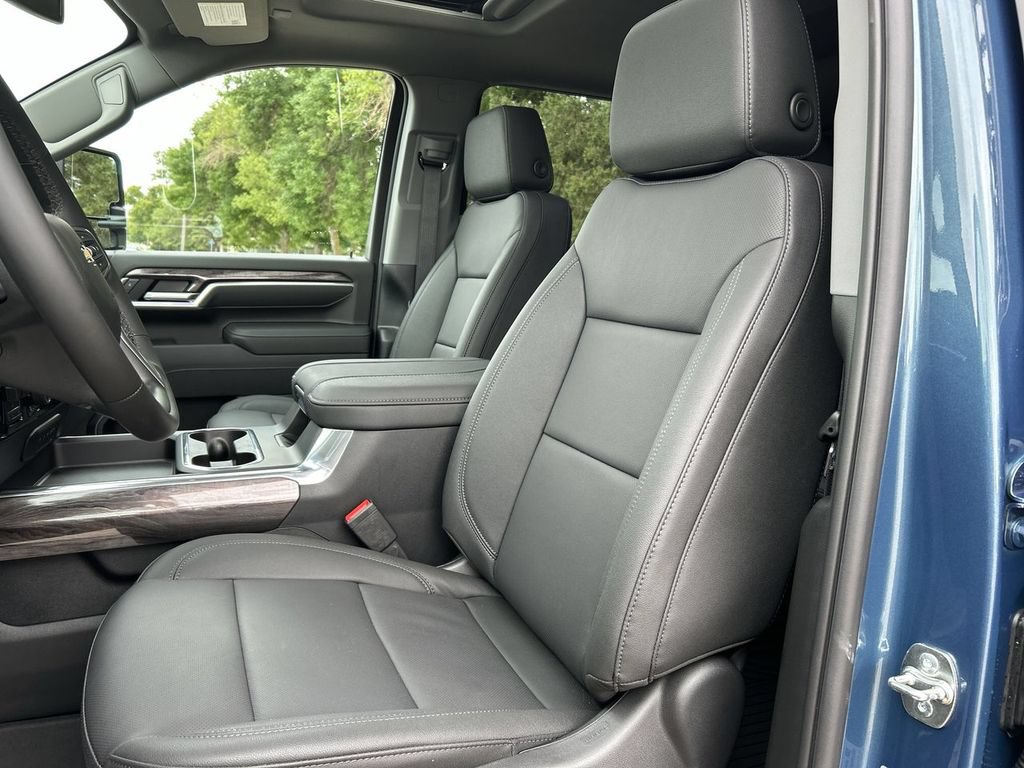 2026 Chevrolet Silverado 3500 HD LTZ - Photo 11