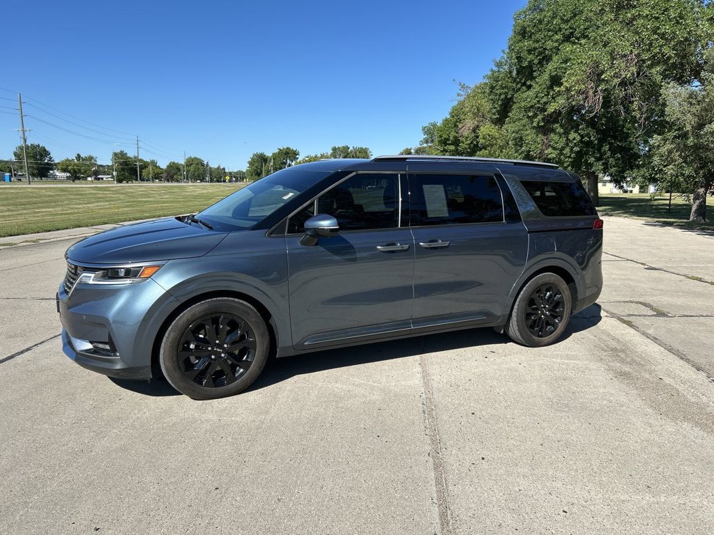 2024 Kia Carnival SX