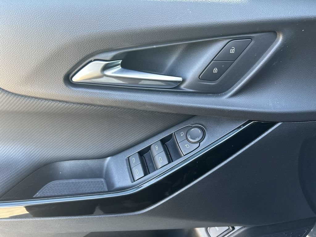 2027 Chevrolet Equinox LT - Photo 13
