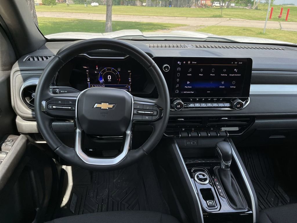 2023 Chevrolet Colorado LT - Photo 14