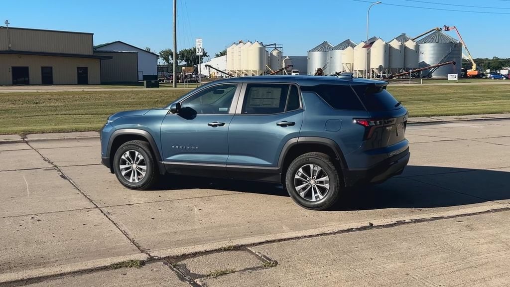 2027 Chevrolet Equinox LT - Photo 6