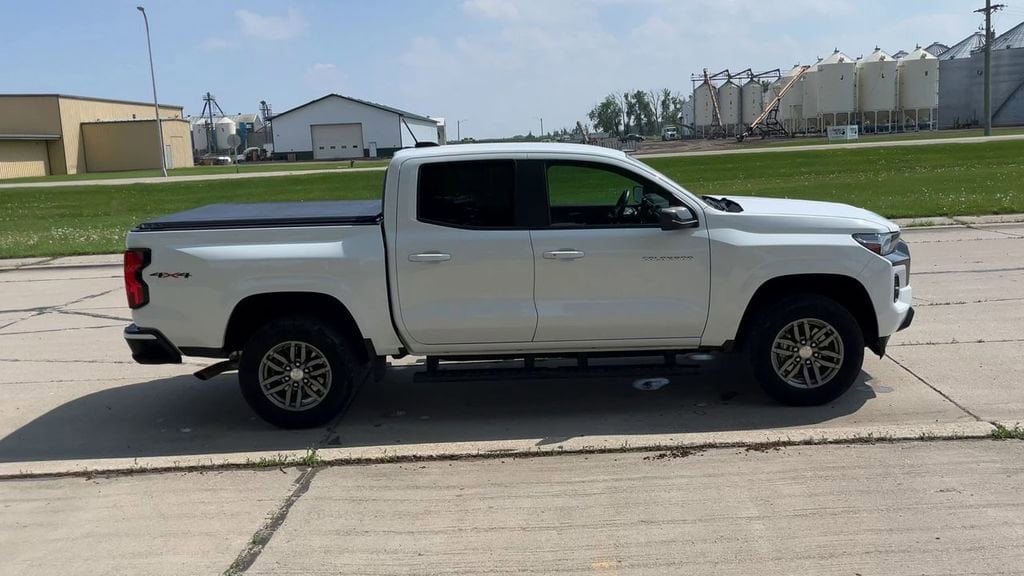 2023 Chevrolet Colorado LT - Photo 9