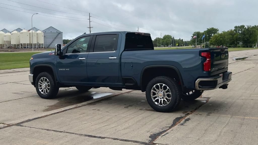 2026 Chevrolet Silverado 3500 HD LTZ - Photo 6
