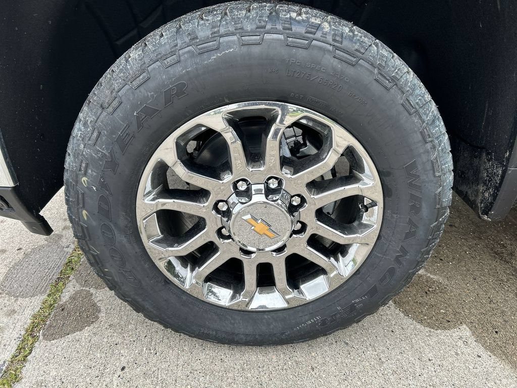 2026 Chevrolet Silverado 3500 HD LTZ - Photo 10