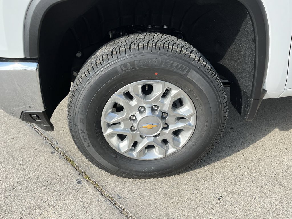 2026 Chevrolet Silverado 3500HD LT - Photo 10