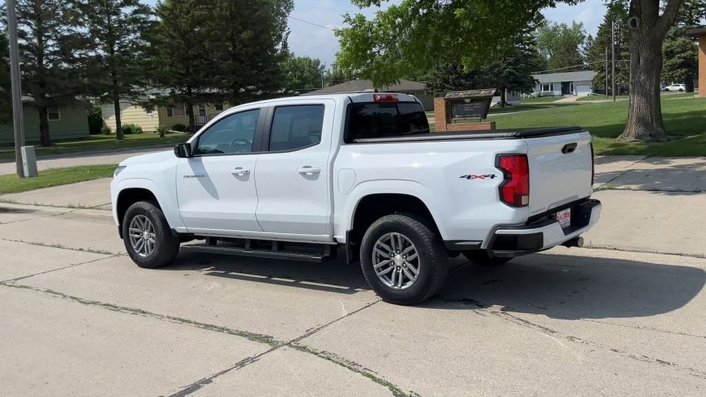 2023 Chevrolet Colorado LT - Photo 6