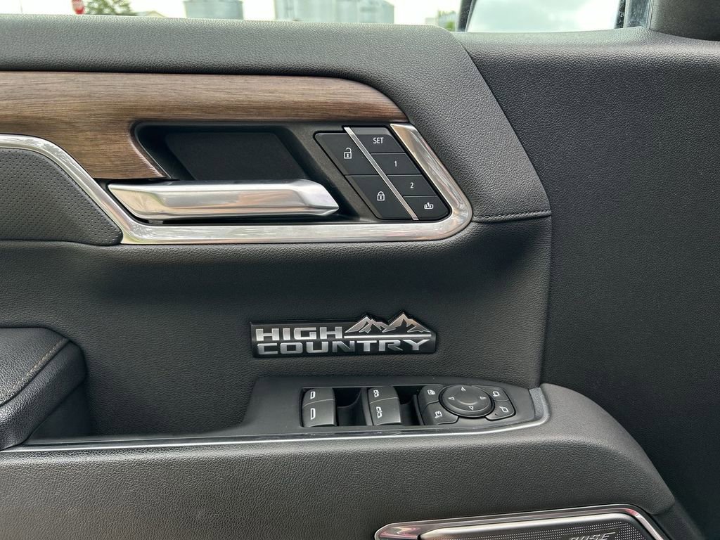 2023 Chevrolet Silverado 1500 High Country - Photo 13