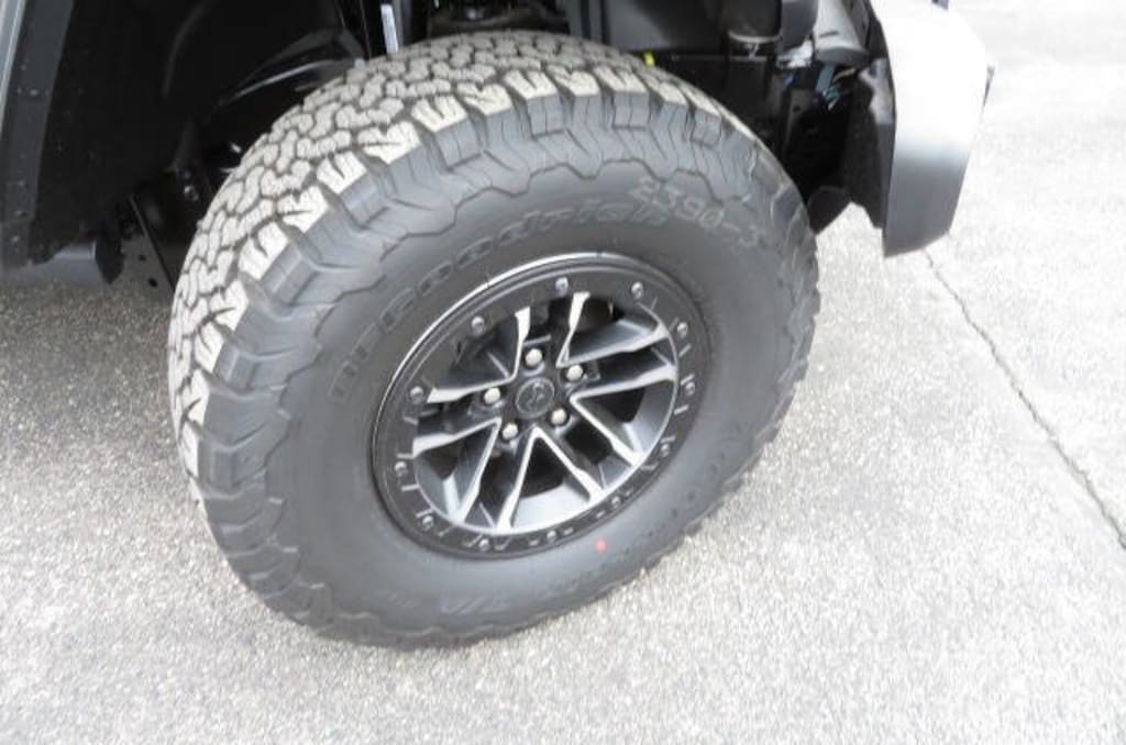 New 2026 Jeep Wrangler 4-DOOR WILLYS Sport Utility