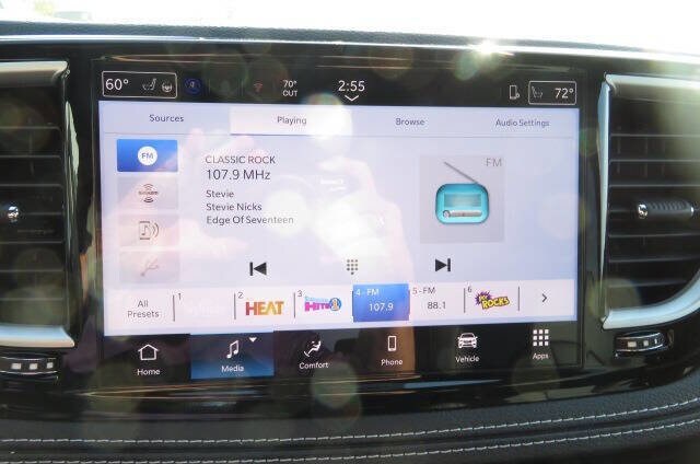 2026 Chrysler Pacifica Select - Photo 23
