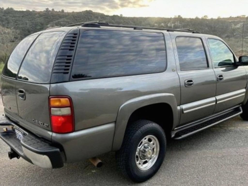 Used 2001 Chevrolet Suburban 2500 LS SUV