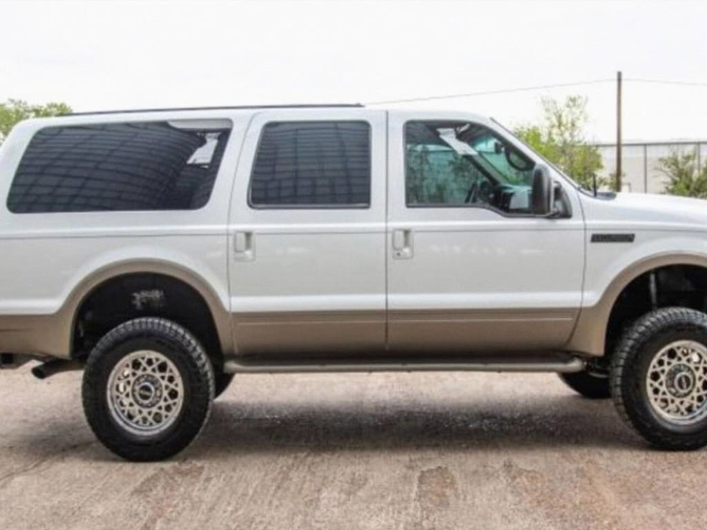 Used 2001 Ford Excursion Limited SUV