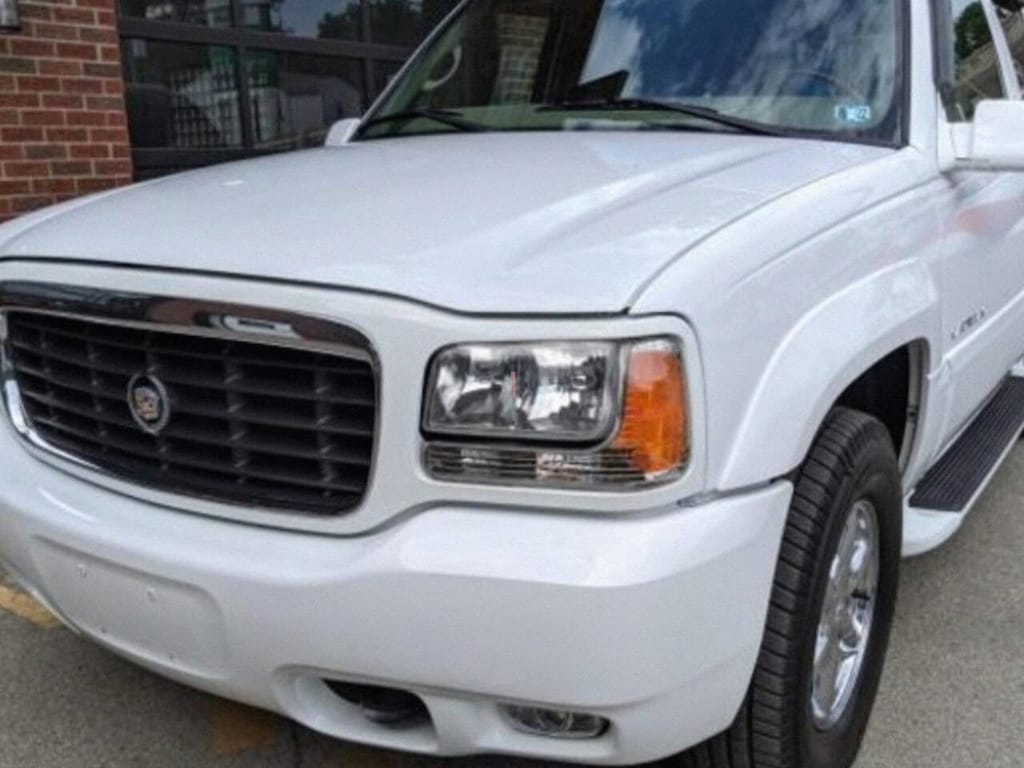 Used 2000 CADILLAC ESCALADE Base SUV