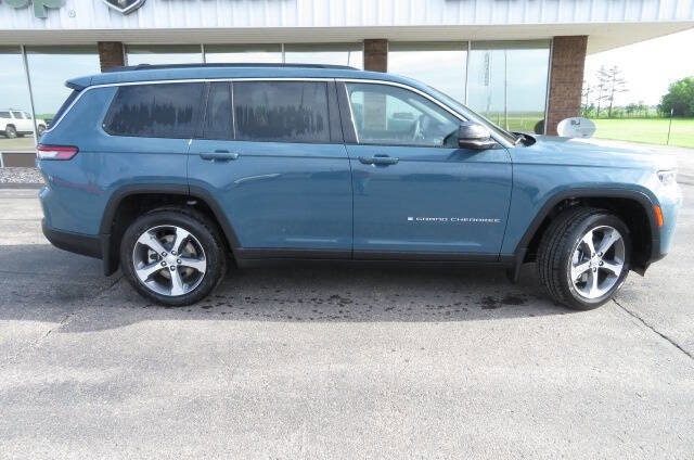 2026 Jeep Grand Cherokee L Limited 4x4's photo