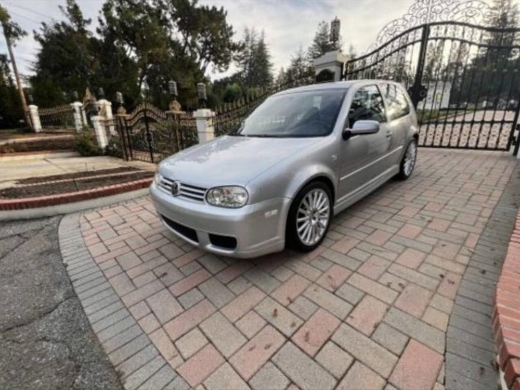 Used 2004 Volkswagen R32 3.2L Hatchback