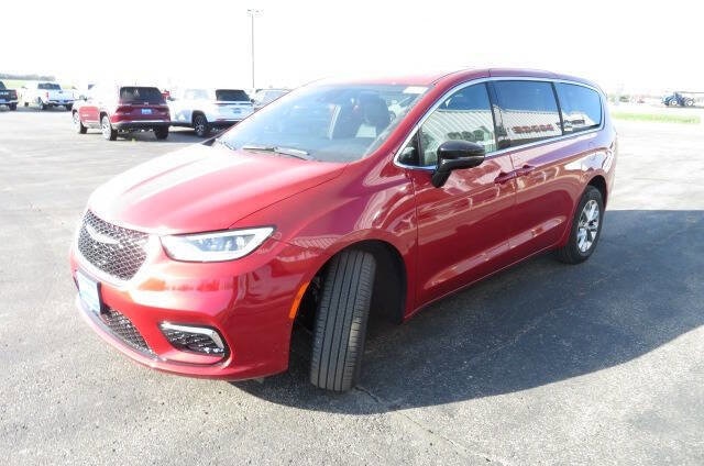 2026 Chrysler Pacifica Select - Photo 6