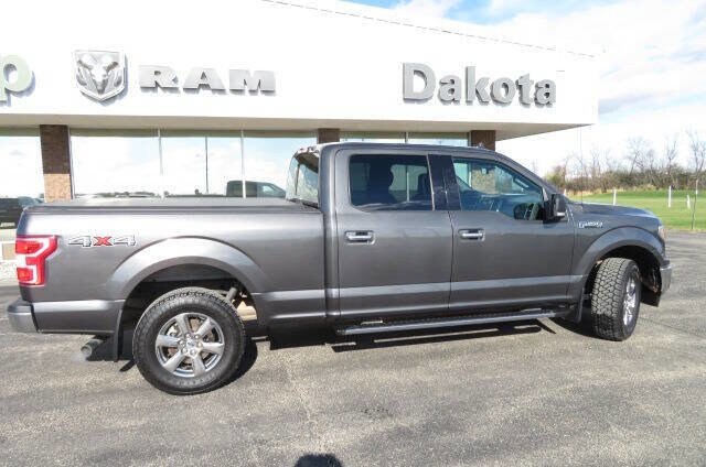 2020 Ford F-150 XLT photo 2