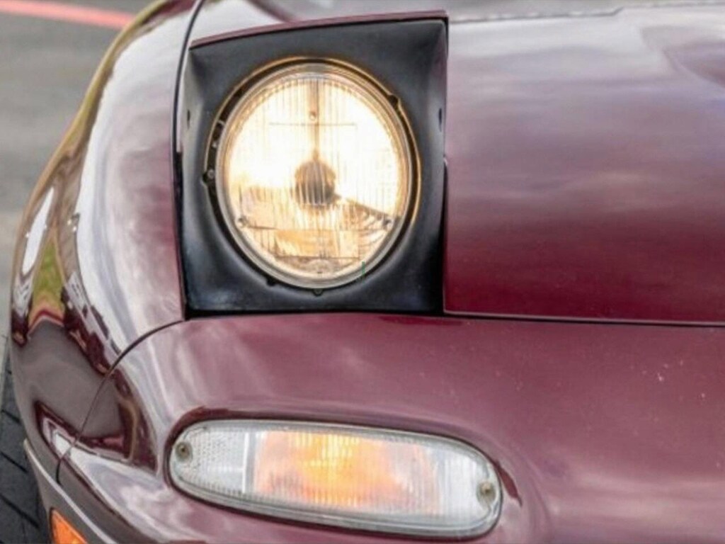 Used 1995 Mazda MX-5 Miata  Convertible