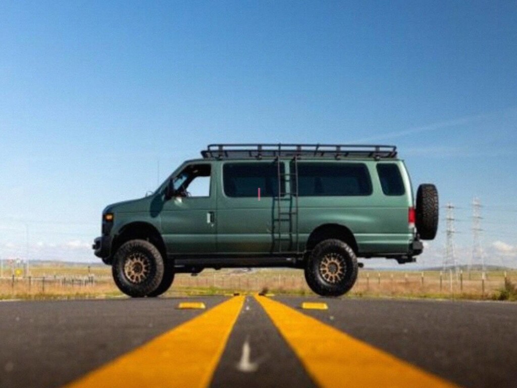 Used 2009 Ford E-350 Super Duty  Wagon Extended Wagon