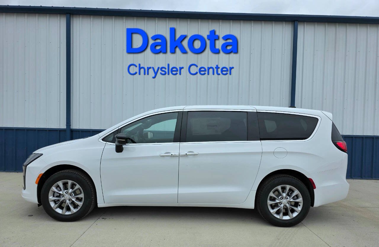 2027 Chrysler Pacifica