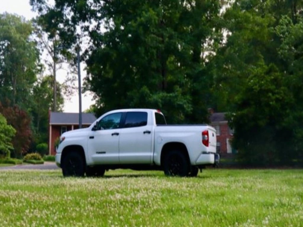 Used 2016 Toyota Tundra  Truck CrewMax