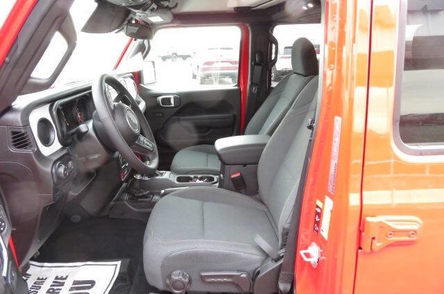 2026 Jeep Wrangler 4-Door Willys - Photo 13