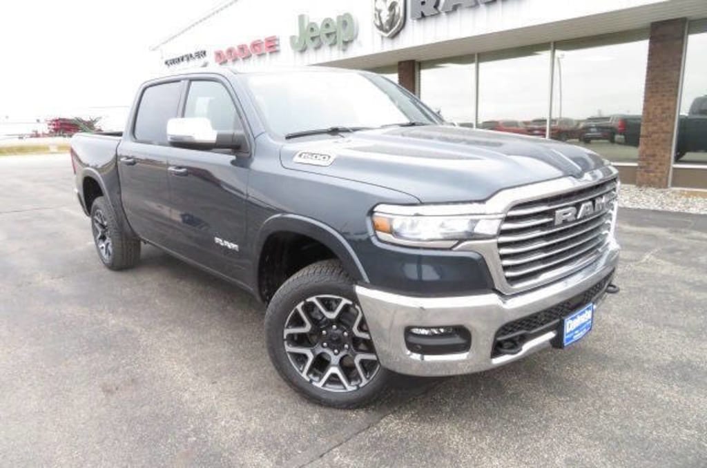 New 2026 Ram 1500 LARAMIE CREW CAB 4X4 5'7 BOX Pickup