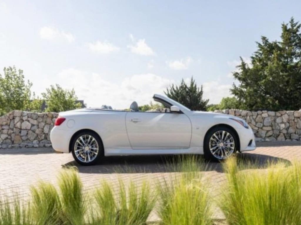 Used 2014 INFINITI   Convertible