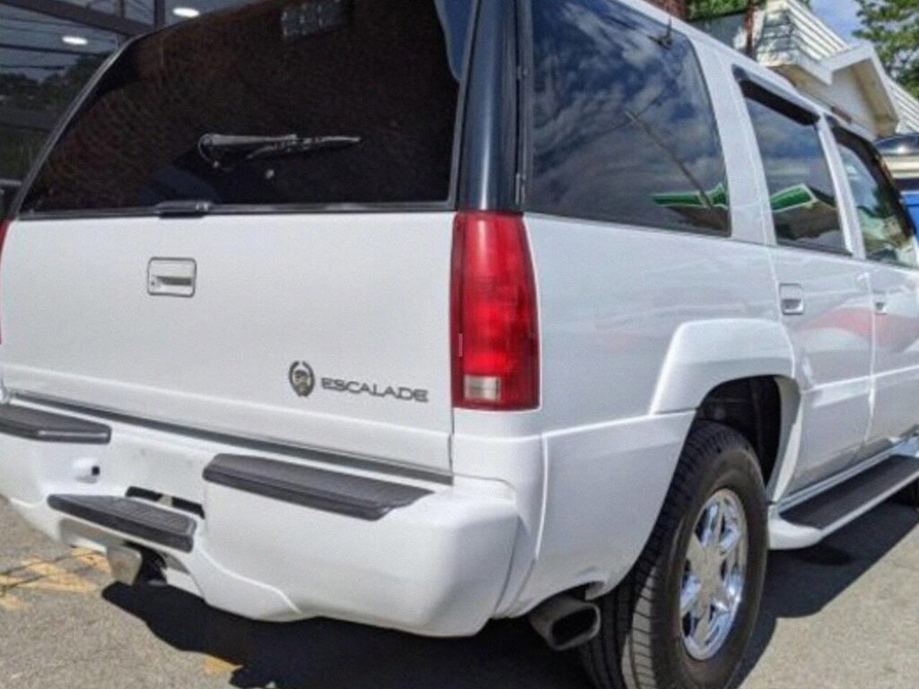 Used 2000 CADILLAC ESCALADE Base SUV