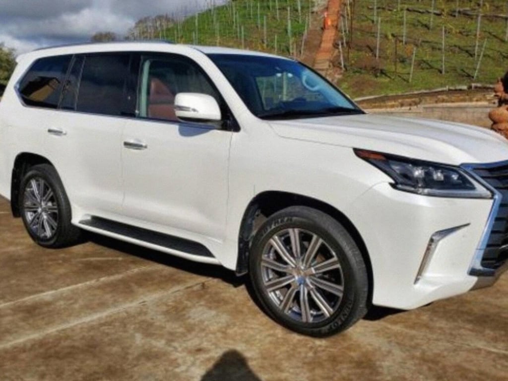 Used 2016 Lexus LX 570  SUV