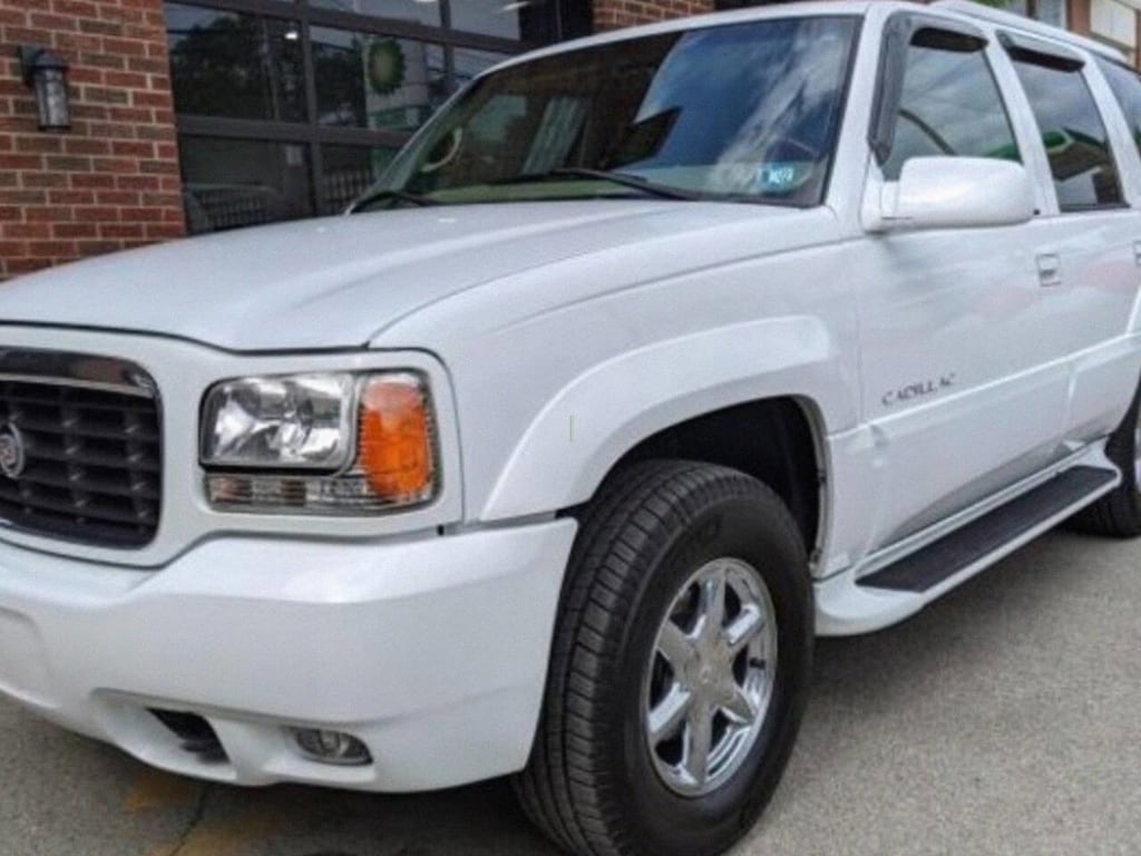 Used 2000 CADILLAC ESCALADE Base SUV