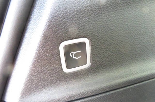 2026 Chrysler Pacifica Select - Photo 11
