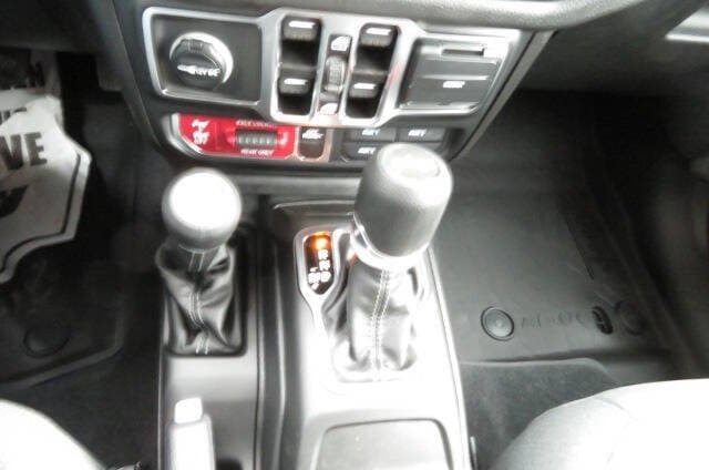 2026 Jeep Wrangler 4-Door Willys - Photo 18